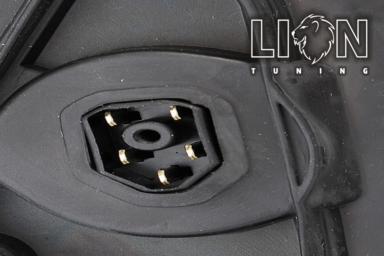 Liontuning - Tuningartikel für Ihr Auto  Lion Tuning Carparts GmbH Spiegel  Mercedes Benz 190 W201 links Fahrerseite